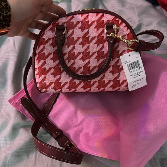 Coach - Picture 5 of 5